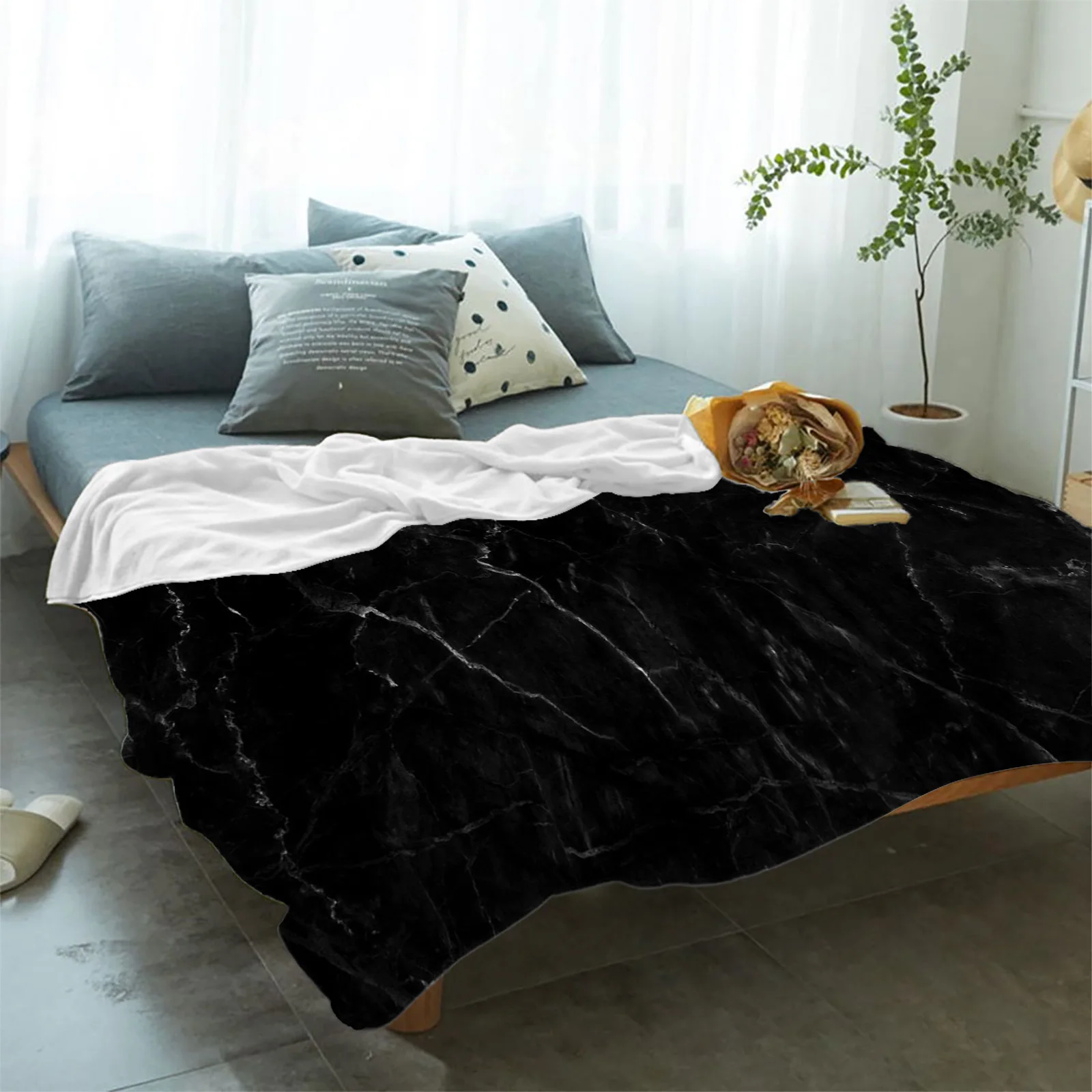 Фланелевое одеяло Black Marble