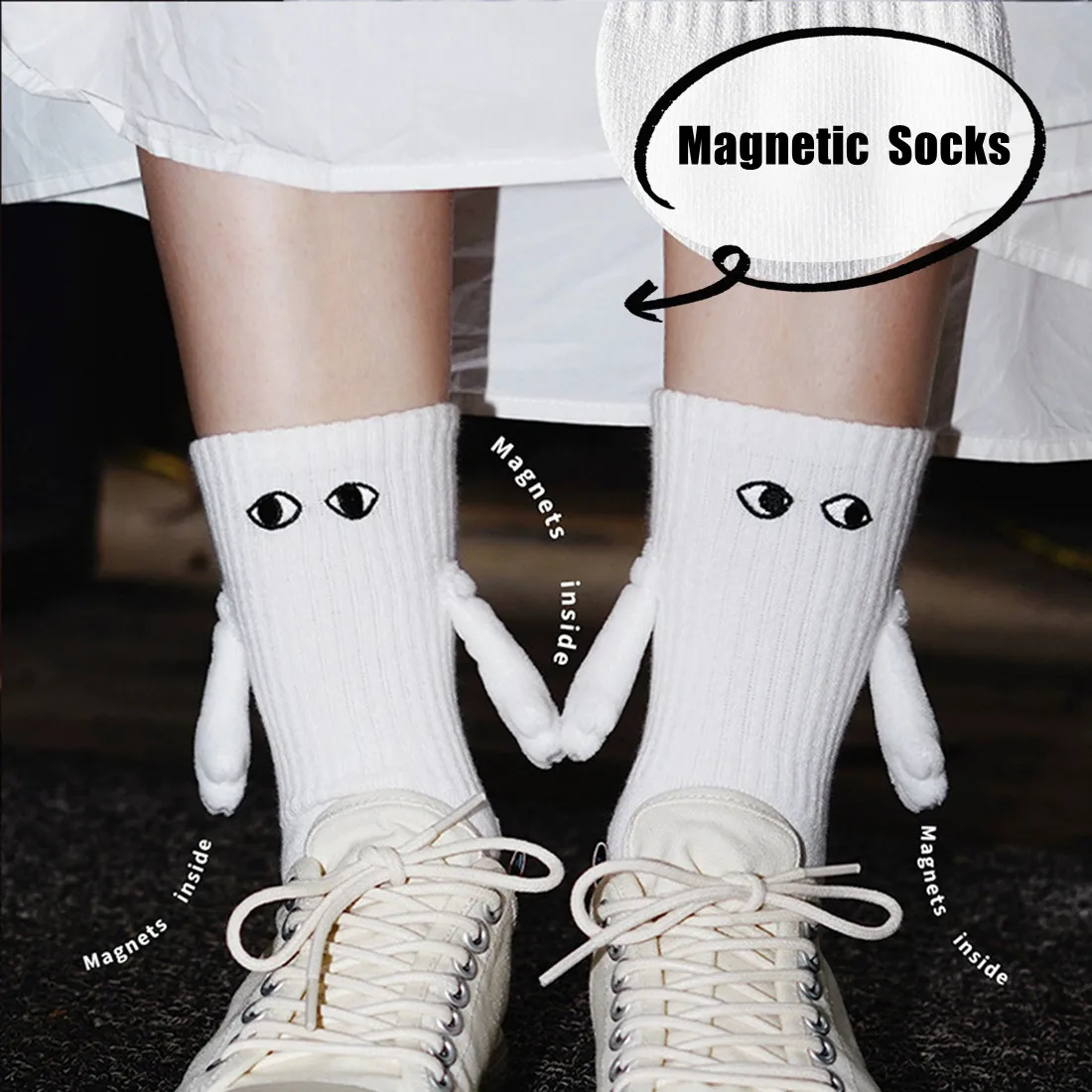 Funny Creative Magnetic Attraction Hands Socks Club Celebrity Ins Fashion Black White Cartoon Eyes Couples Socks Holding Hands