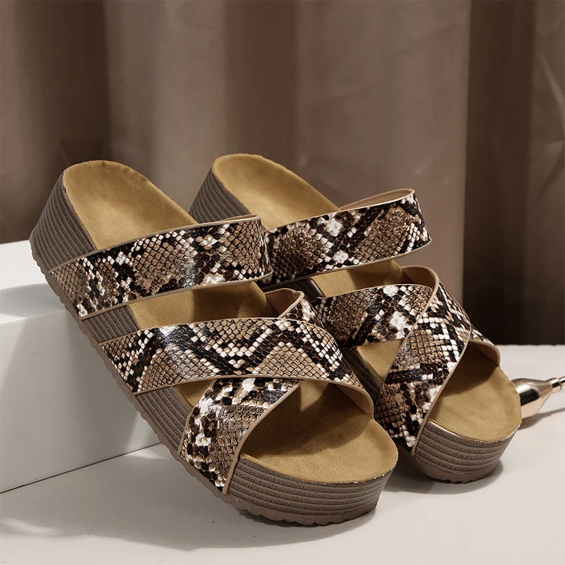 

Fashion Snake Print Slide Slippers Woman Brand Design Cross Strap Birken Sandals Ladies Summer Thick Sole Flat Beach Mule Shoes