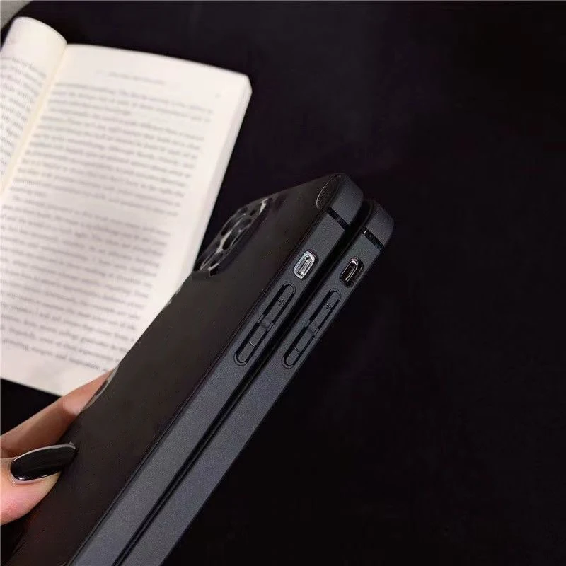 

Luxury Brand relief Design Phone Case for IPhone 13 11 12 Pro Max XS XR X 8 7 Plus SE 11 Pro Back Cases Cover