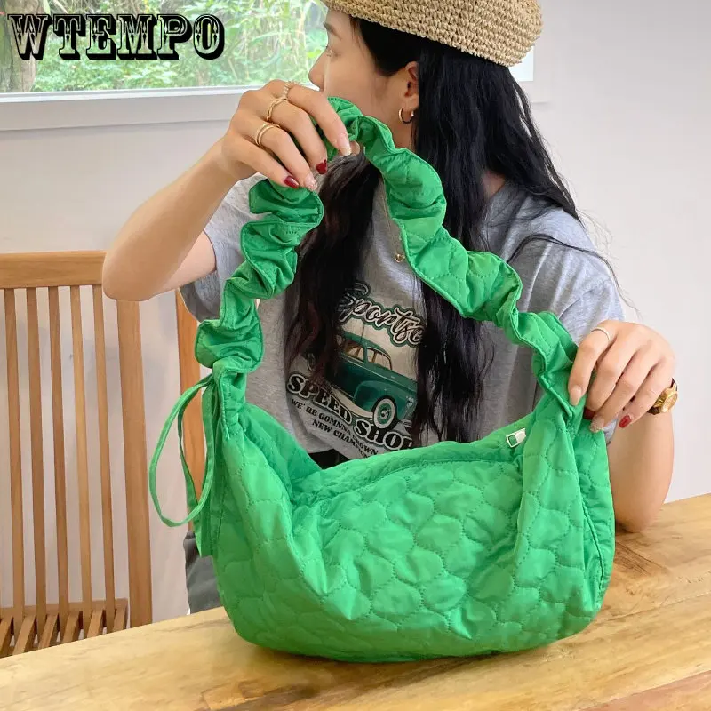 Solid Color Nylon Tote Shoulder Dumpling Bags for Women Personalized Pleated Drawstring Lady Bag Simple Female Commuter Handbag