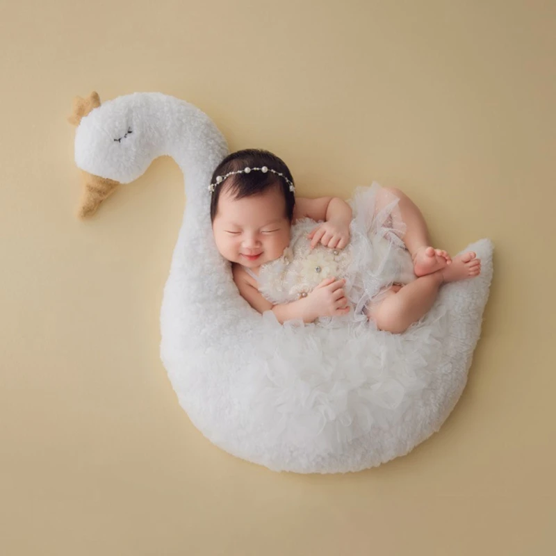 

Newborn Baby Photography Props Creative Prop Furry Cute Posing Swan Hat Outfits Studio Shoots Accessories Photo Props