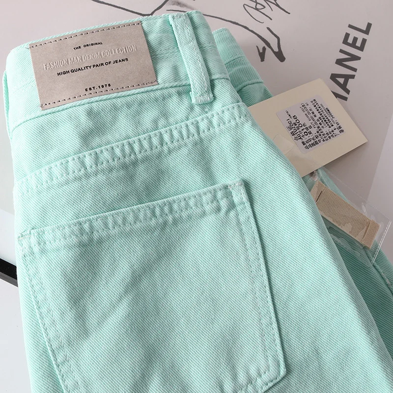 High waisted, slim, and high turquoise green denim shorts that cover the flesh. Large size, chubby sister, versatile and stylish