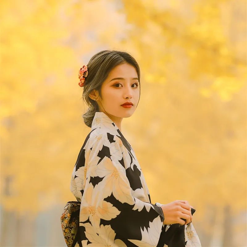 Women's Japanese Kimono Japan Style Beautiful Prints Traditional Yukata Bathrobe Cosplay Clothing Photography Wear Stage Dress