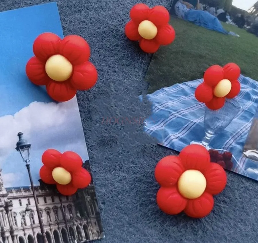 8 шт. большие и маленькие цвяхи с красным цветком креативные I-образной формы