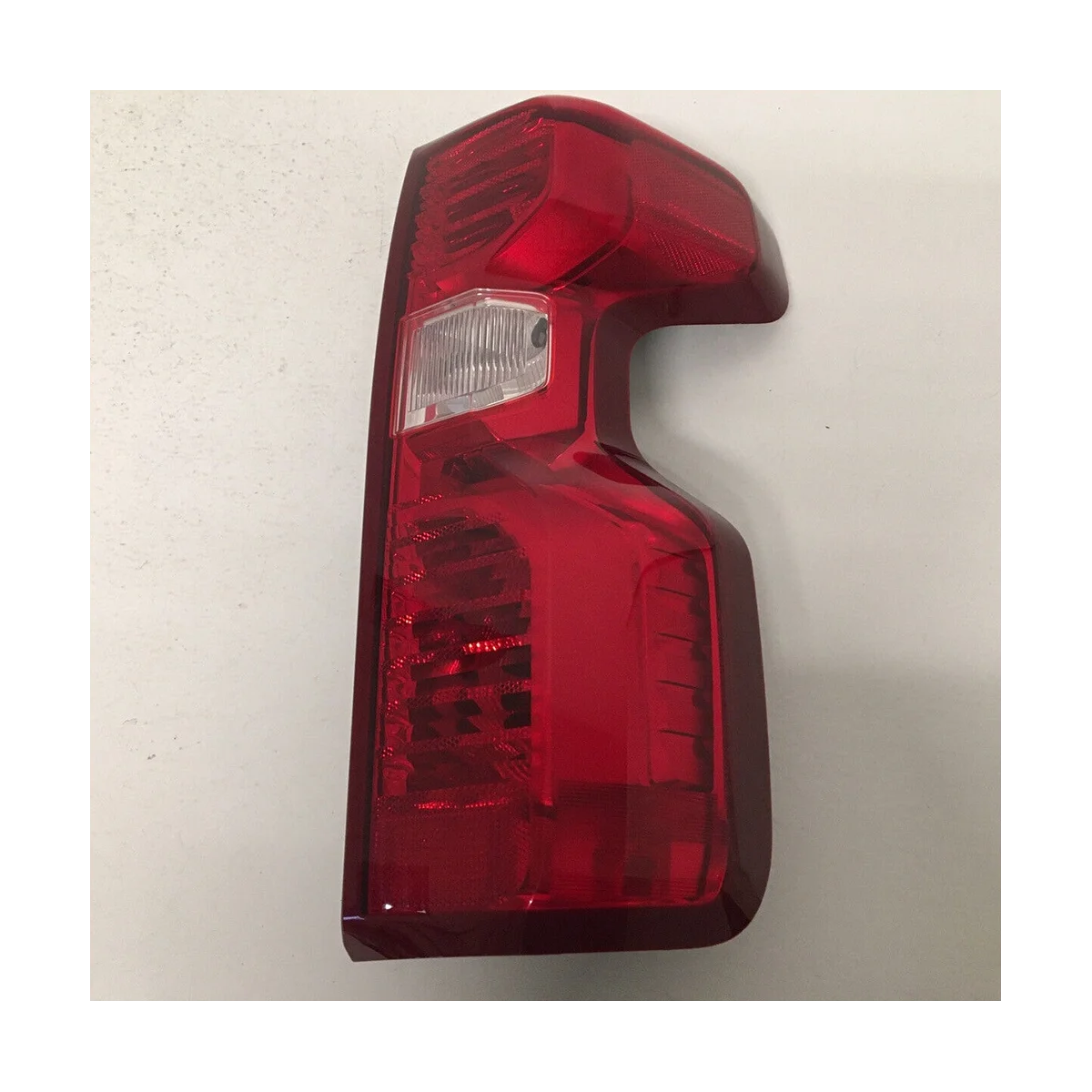 Задняя фара для CHEVROLET SILVERADO 1500 2019 2020 2021 2022 задний тормоз 84752979 84554657