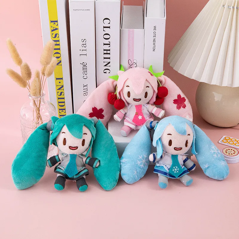 

Q версия Hatsune Miku розовые зеленые и синие трехцветные Подвески с большими ушками, изысканные декоративные украшения, подарок