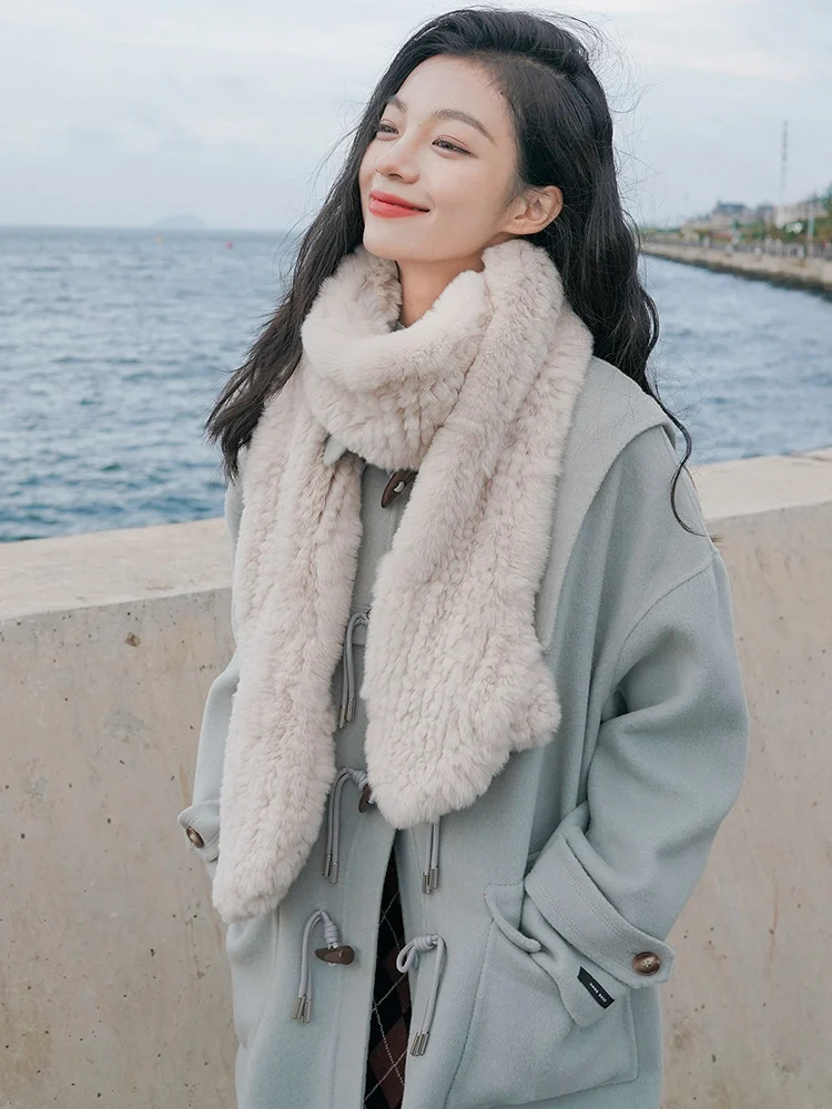 Рисунок 2 - Женский Зимний вязаный шарф с мехом