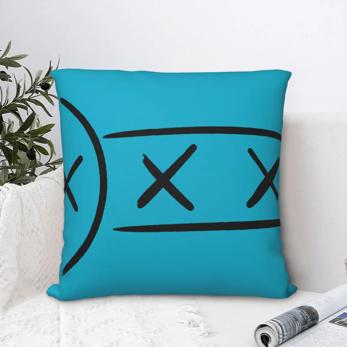 

Стилизованная черная декоративная подушка с флагом манберга