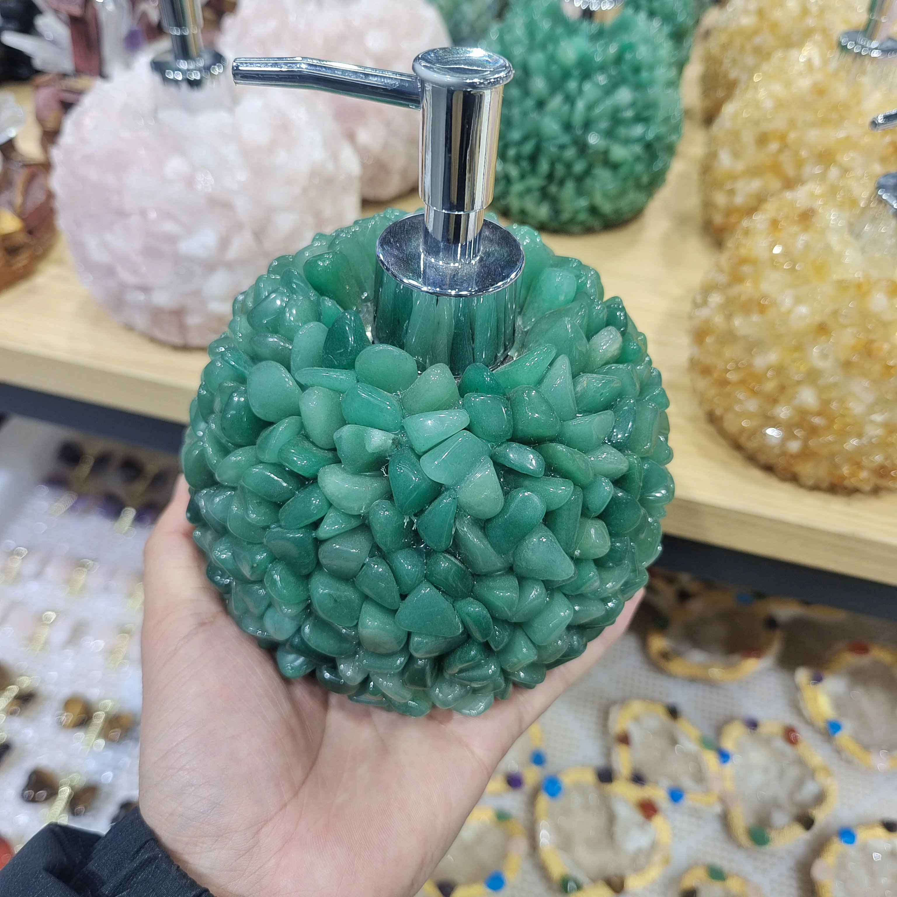 

Большой натуральный кристаллический необработанный камень, флакон из флюорита с розовым кварцем для дезинфицирующего средства для рук, флаконы с прессом, украшения для дома и офиса, G