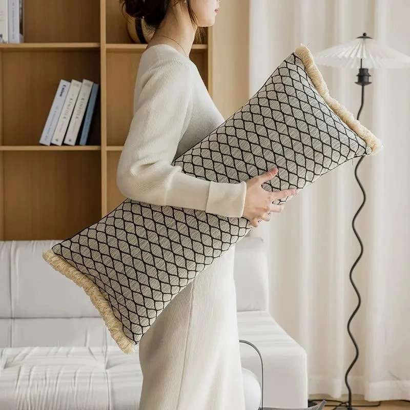 

Геометрический чехол для подушки 50/70/100 см серого цвета