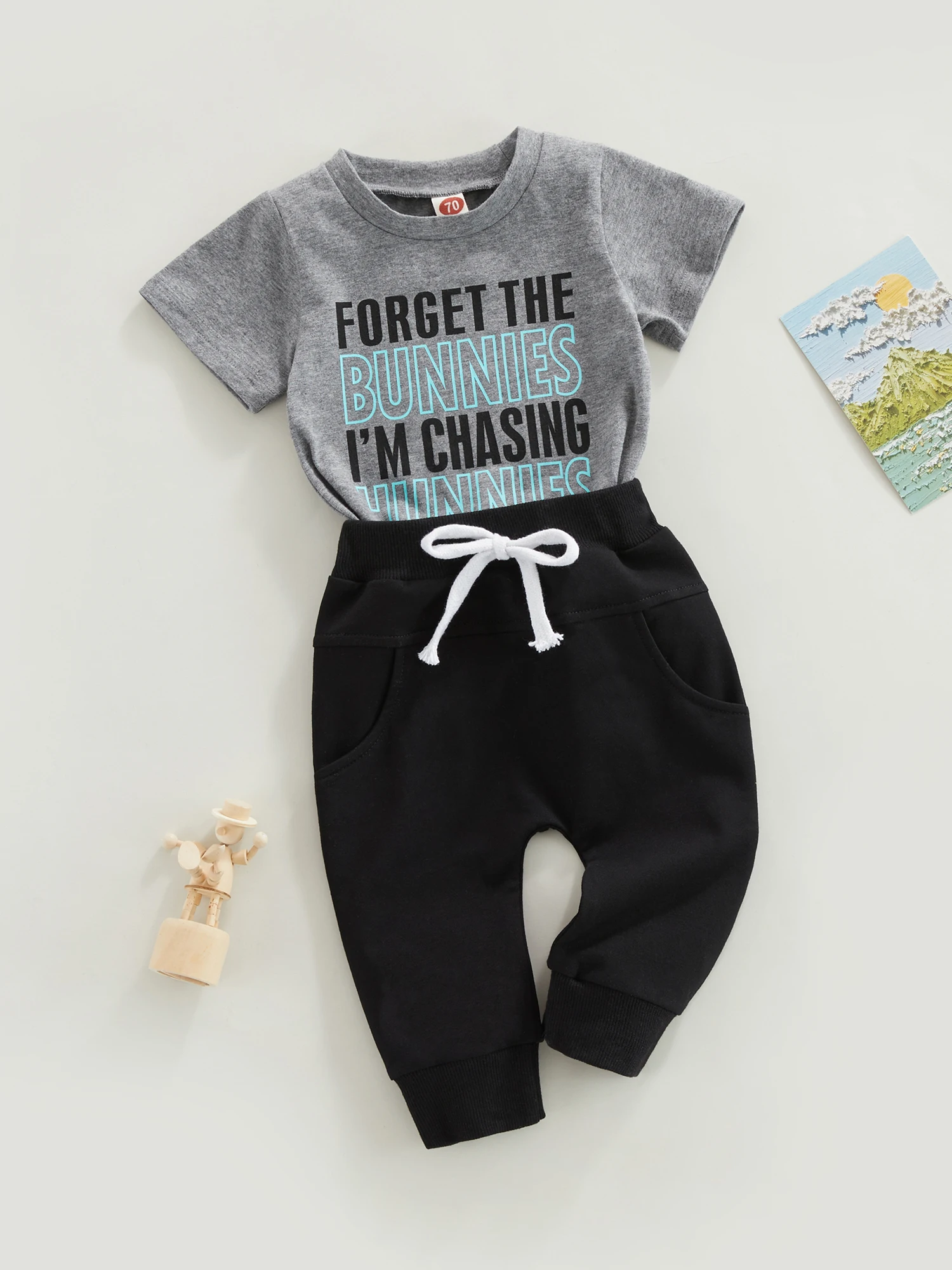 

Cute and Comfy Easter Bunny Romper Set for Newborn Baby Boy - Adorable Short Sleeve Bodysuit with Matching Jogger Pants -