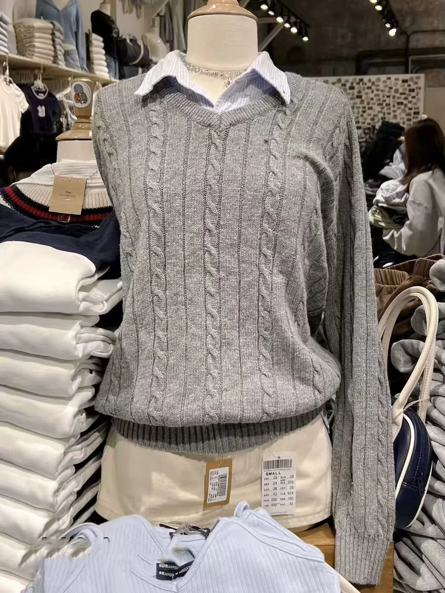 Винтажный свитер с витым цветком женский осенний джемпер v-образным вырезом и