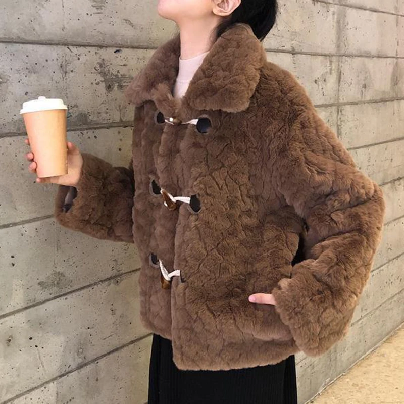 Lamb hair coat women's short autumn  winter Korean  2022 new pattern brushed thickened cattle horn button  coat