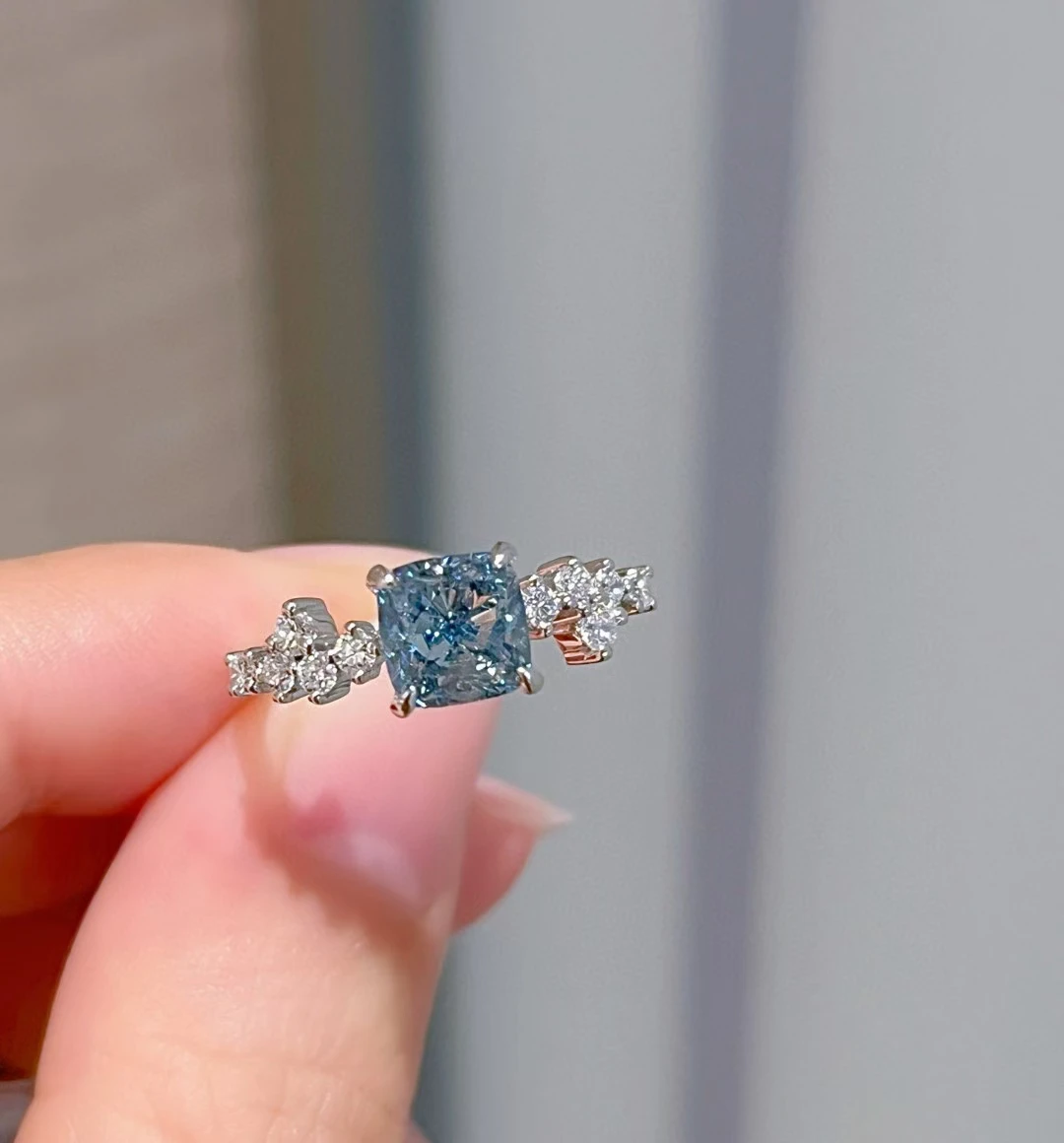 Фото 18-каратное настоящее золото Lab Grow Diamond, зеленая подушка с бриллиантами, 1,5 карата, обручальное кольцо IGI PT950, платиновое кольцо на заказ, подарок на День святого Валентина №1