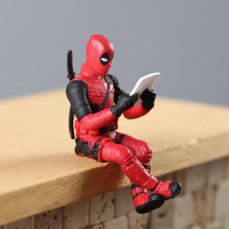 Мини фигурка Deadpool MINISO