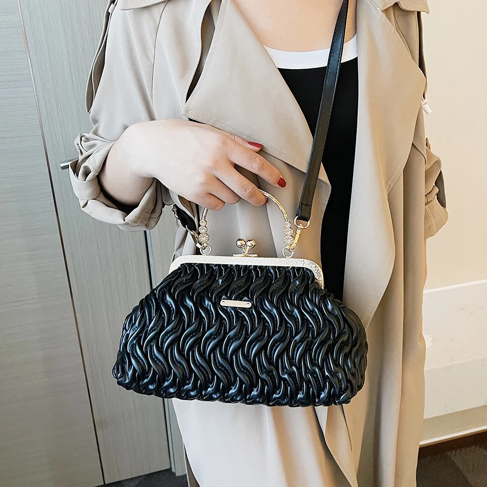 

High Quality Shoulder Bag Trendy Luxury Design Clip Mouth Shell Messenger Bag Office Water Ripple Handbag Large Capacity 232