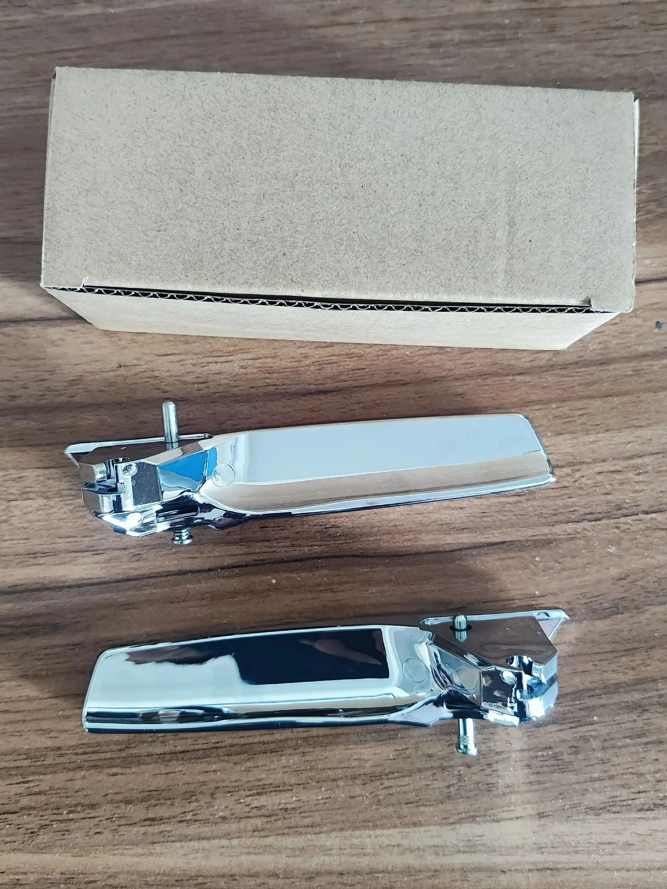 

Внутренняя внутренняя дверная ручка автомобиля, передняя, ​​задняя, ​​левая, правая, подходит для 2007-2013 Chevy GMC Cadillac, 1 пара