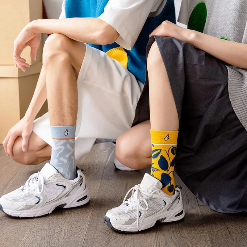 New Couples Outdoor Casual Trend Socks Creative Fashion Simple Abstract Art Hip Hop Street Style Socks Sports Long Tube Socks