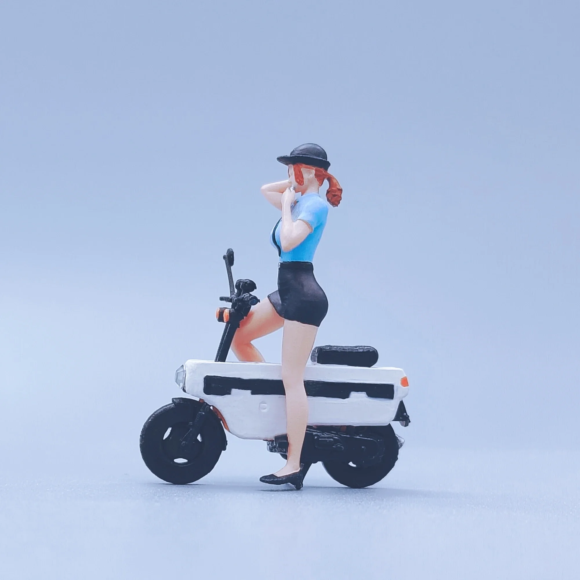 AoWu WT 1/64 фигурки масштабная модель свистка женщина мото миниатюры диорама
