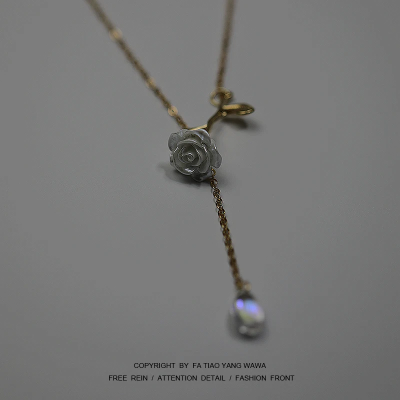 

Rose cold necklace