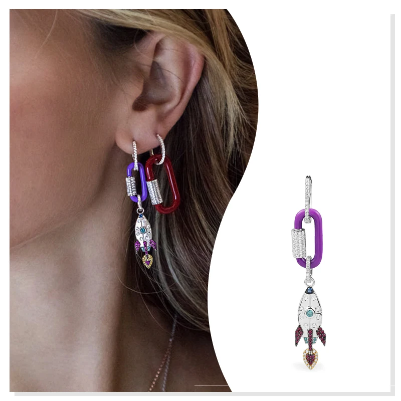 

Earring