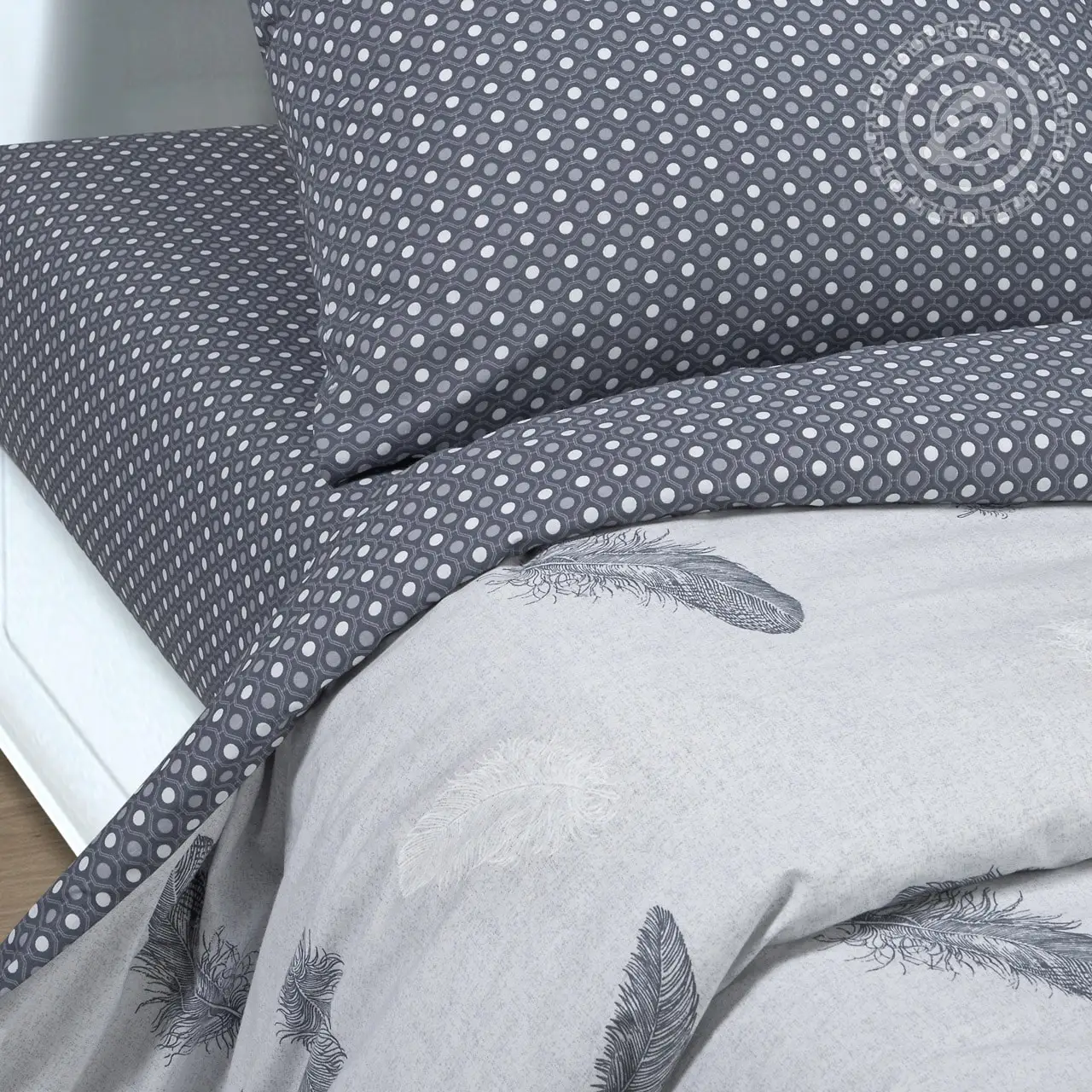 Комплект постельного белья (простынь пододеяльник наволочки) кпб Феникс арт. 900 |