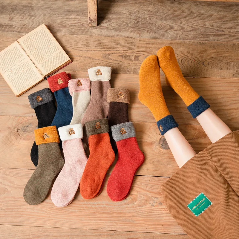 

Новинка, женские осенне-зимние шерстяные дизайнерские толстые теплые носки с медведем, модные высококачественные мягкие носки в стиле Хара...