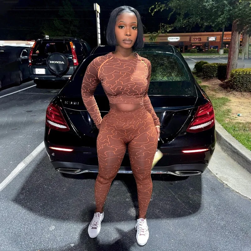 

Женские спортивные костюмы из 2 предметов, укороченные топы с длинным рукавом и круглым вырезом с принтом и узкие брюки с высокой талией для ...