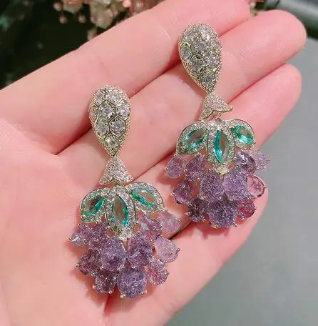

Женские серьги из серебра 925 пробы с цирконием