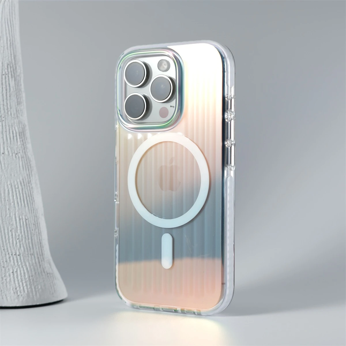 Чехол Magsafe с градиентом и лазерным гофрированным покрытием для iPhone 16 Pro Max