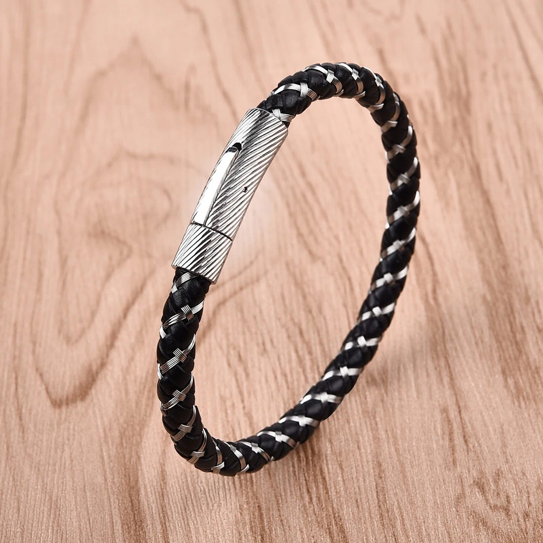 

LIEBE ENGEL New Minimalism Steel Leather Braided Bracelet For Male Trendy Men'S Hand Jewelry Stainless Steel Clasp Gifts