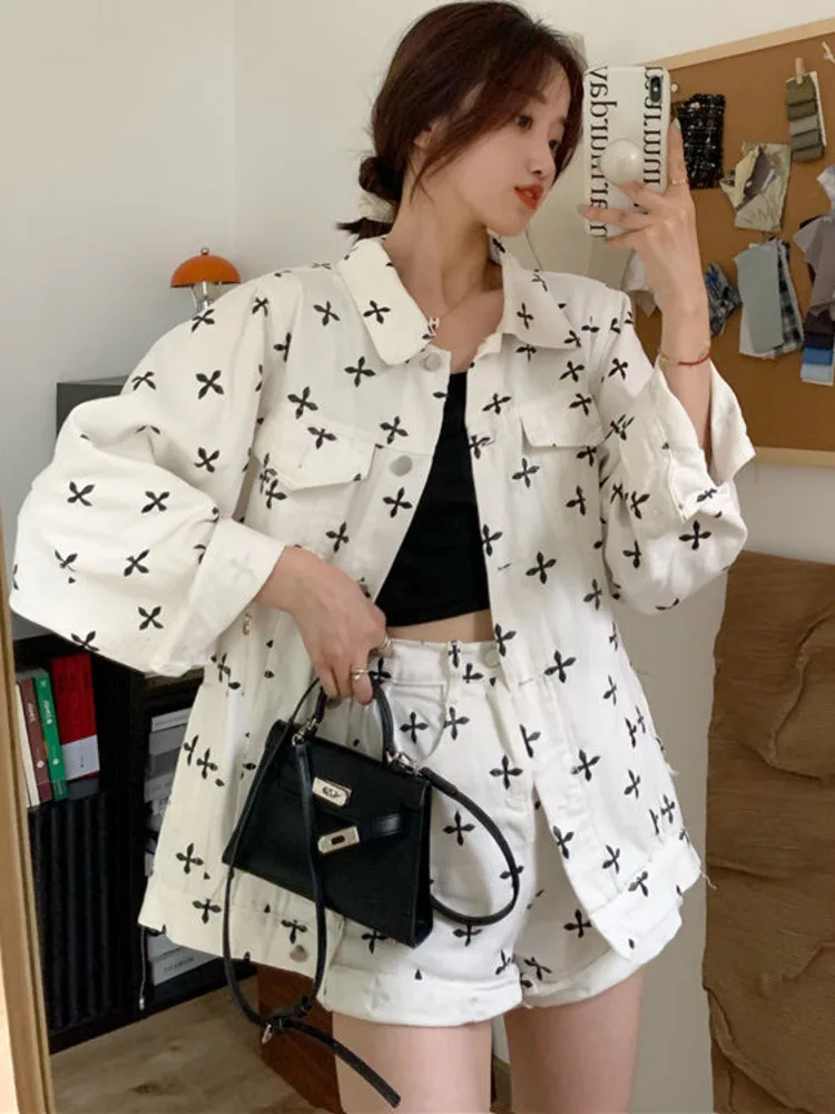 

Женский джинсовый брючный костюм, винтажный комплект из двух предметов, куртка и шорты из денима, весна-лето 2022