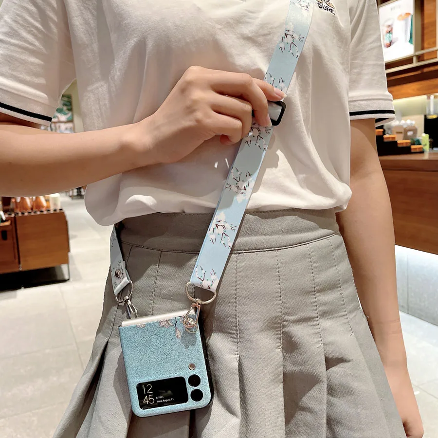 

Glitter Bling Flowers Corssboby Case For Samsung Galaxy Z Flip 3 5G Hard Plastic Shoulder Strap Lanyard Chain Phone Coque Fundas