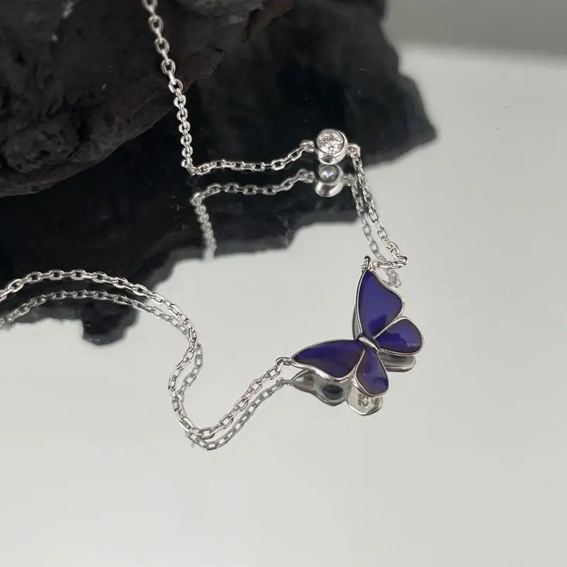 

Color Temperature Sensitive Butterfly Necklace Women Female New Design Insect Pendant Choker Simple Collarbone Chain Jewelry