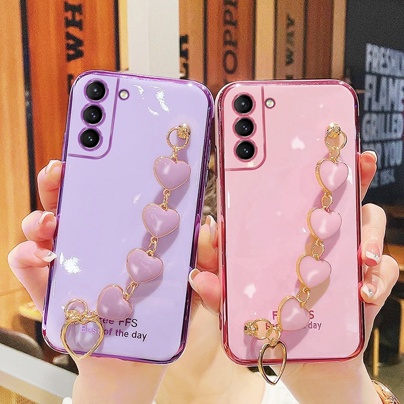 

For Samsung Galaxy S22 S21 S20 FE Plus Ultra Note20 A32 A13 A23 A52S A50 A33 A53 A72 A73 Wrist Chain Love Heart Phone Case Cover