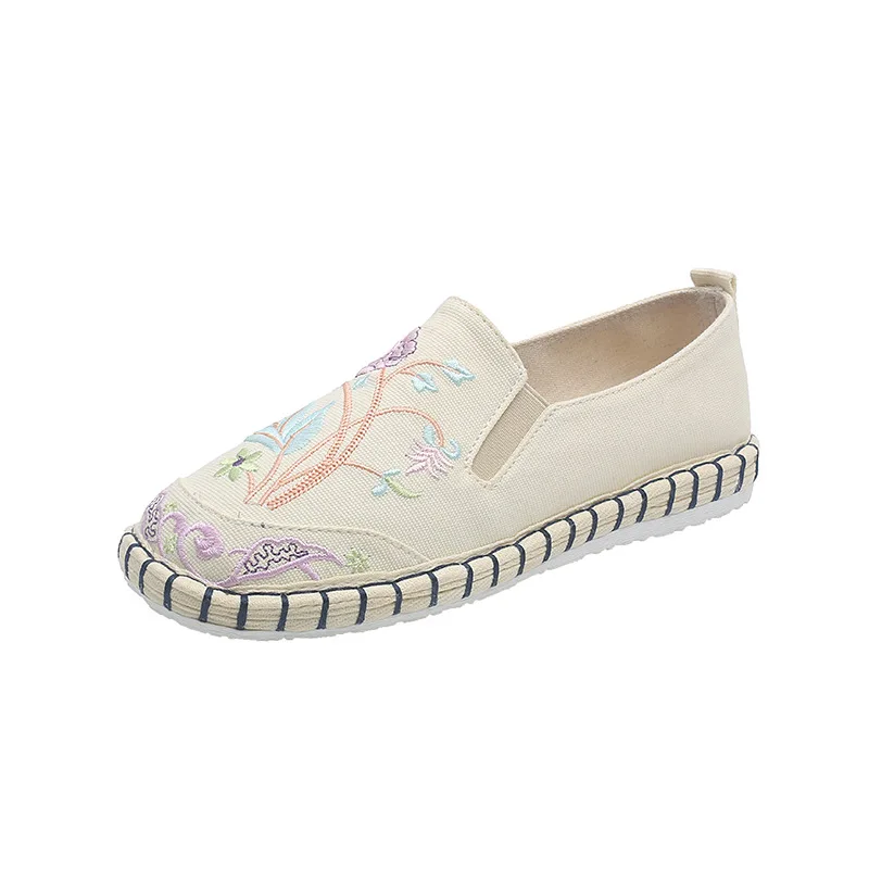 Балетки с вышивкой на плоской подошве Размеры 35-40