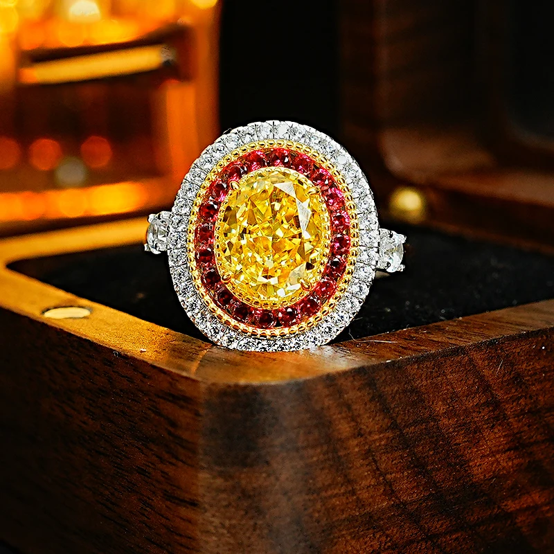 Кольцо из серебра 925 пробы с импортным высокоуглеродистым бриллиантом 7*9 мм