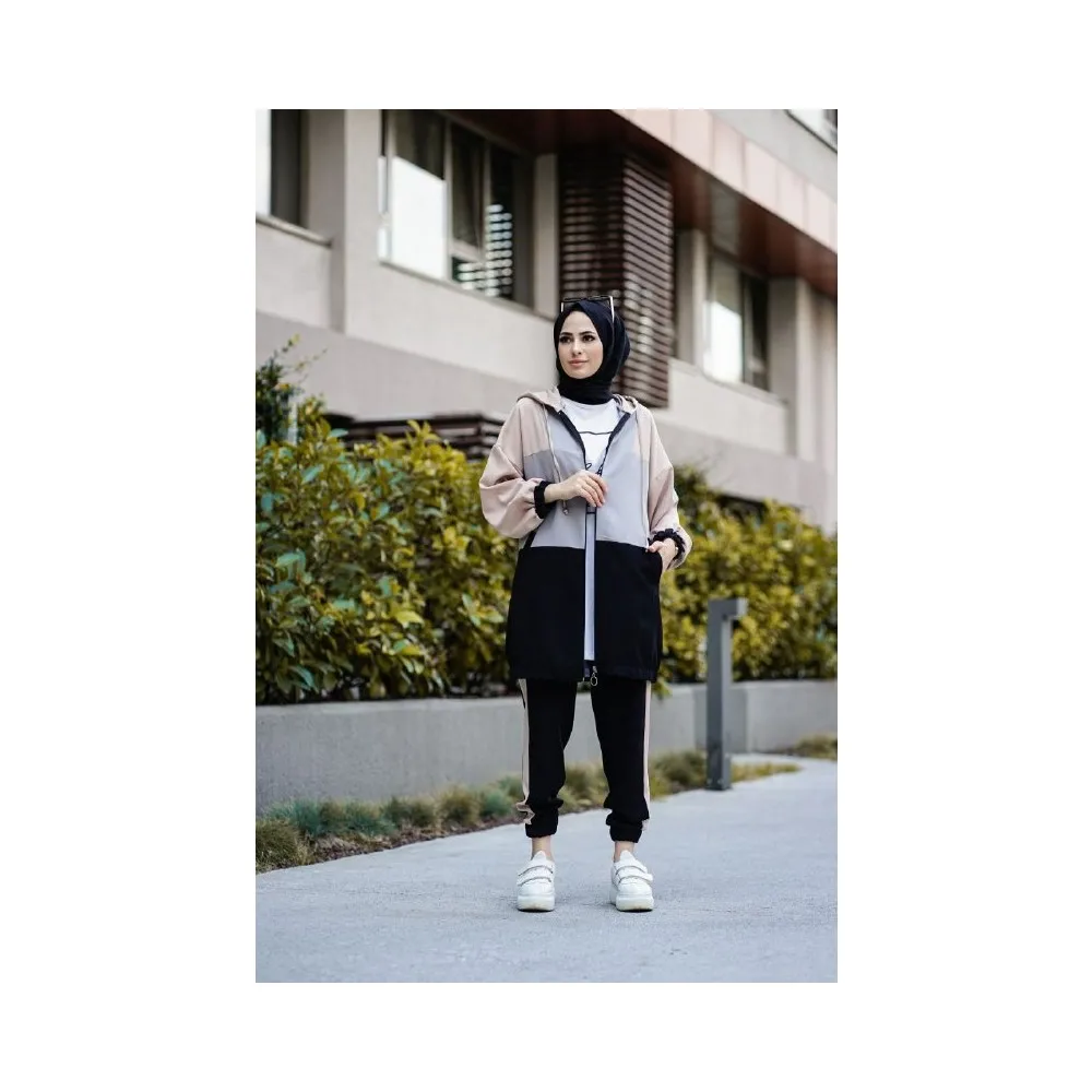 

Спортивный костюм Dorlie на молнии