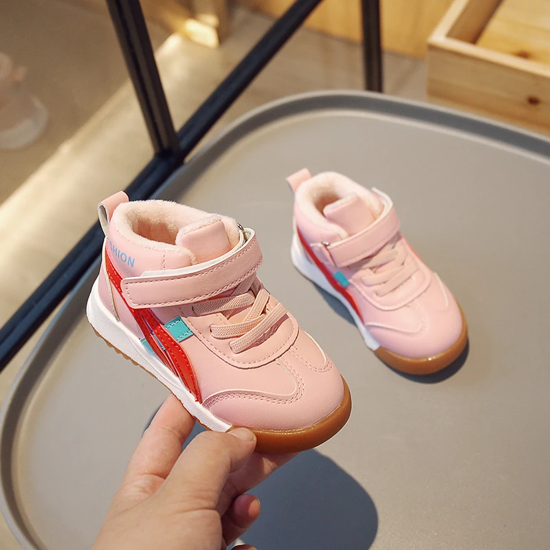 

Детские кроссовки для мальчиков и девочек 2-7 лет