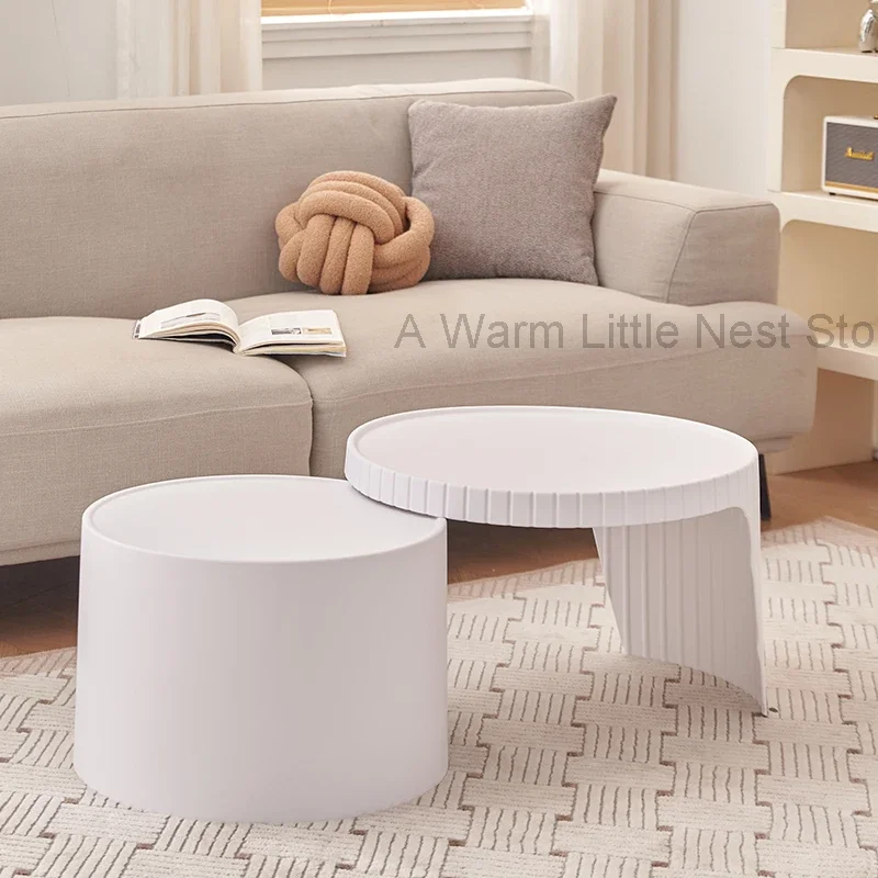 Пластиковый круглый журнальный столик