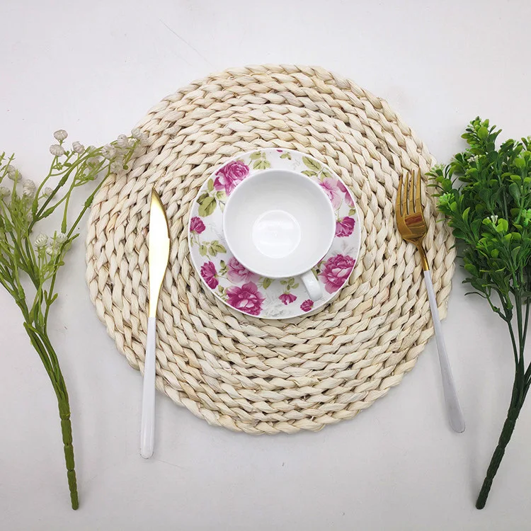 

Round Woven Handmade Placemats Set of 4 Rattan,Tablemats Heat Resistant,Non-Slip,Durable Placemats,Rattan Corn husk Tablemats