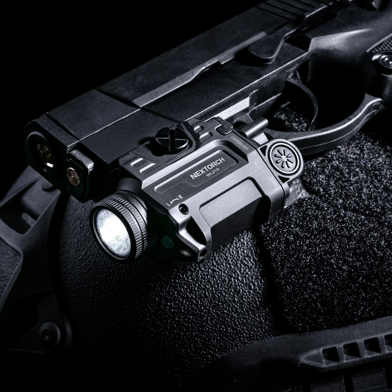 

Green laser torch light 650 lumen light WL21G lanterna led self defence police supplies flashlight tactical