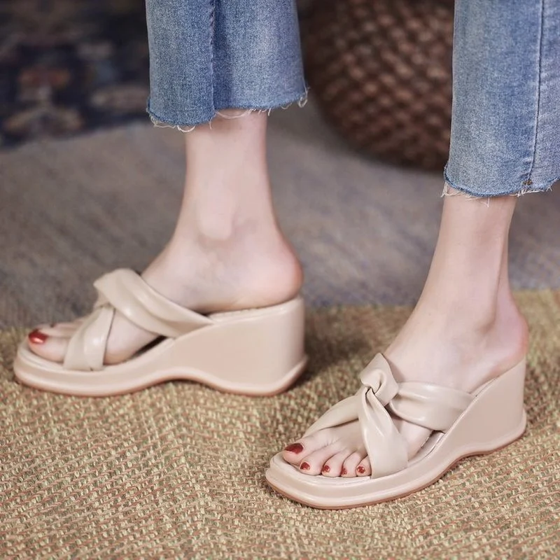 

2022 Summer Wedges Slippers Platform High Heels Women Slipper Ladies Outside Shoes Wedge Thick Sole Slipper Flip Flop Sandals