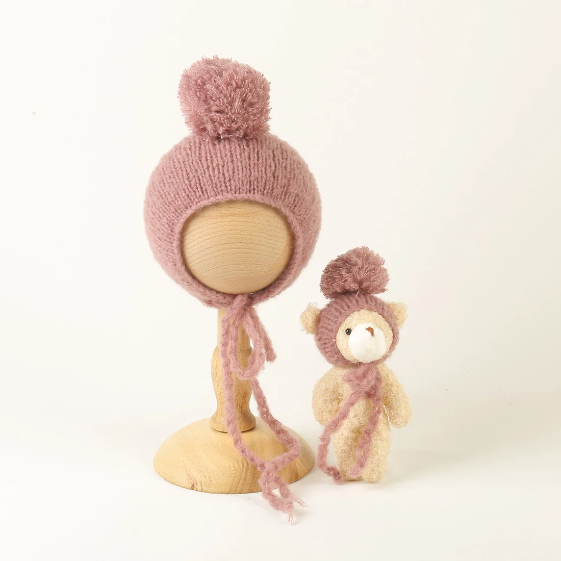Трикотажная подвижная шапка и медведь для новорожденных