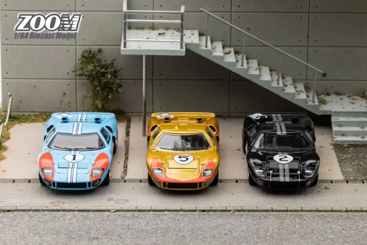 

Масштабирование 1:64 Ford GT40 Mk II 2 Топ 3 черный/золотой/синий литая модель автомобиля