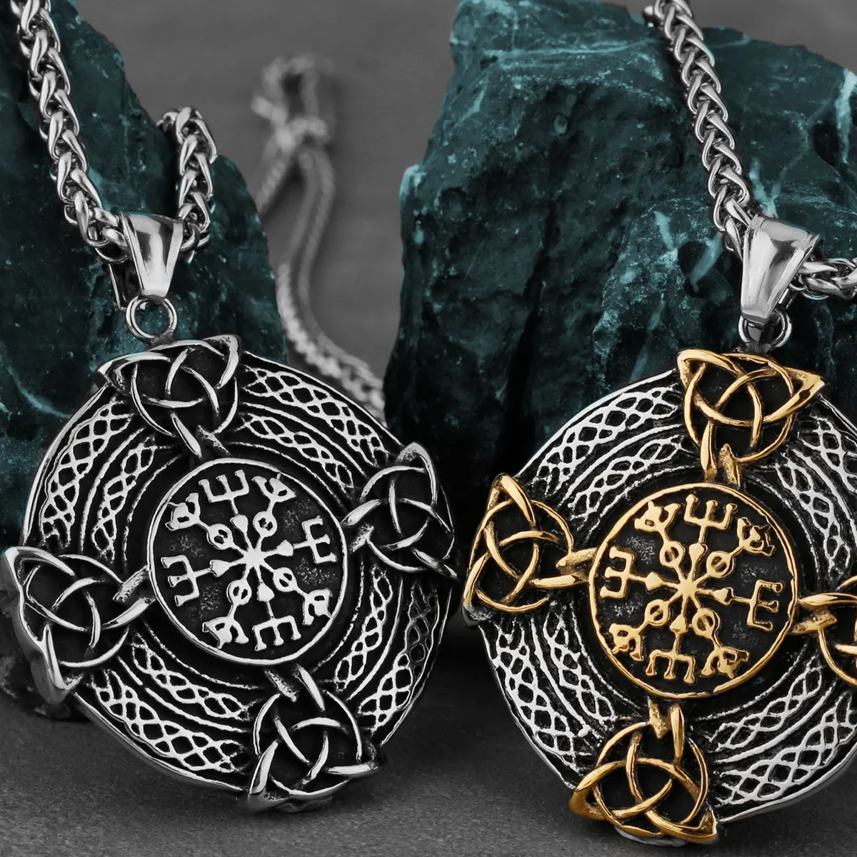 

Domineering Celtic Knot Compass Round Shield Men's Pendant Necklace Stainless Steel Punk Jewelry Gift Wholesale