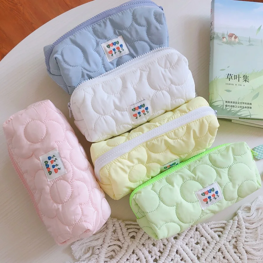 Ins Fashion Korea Cute Makeup Bag Quilted Pencil Pen Cases For Girls Small Cosmetic Pouch Bag For Women Organizer For Cosmetics
