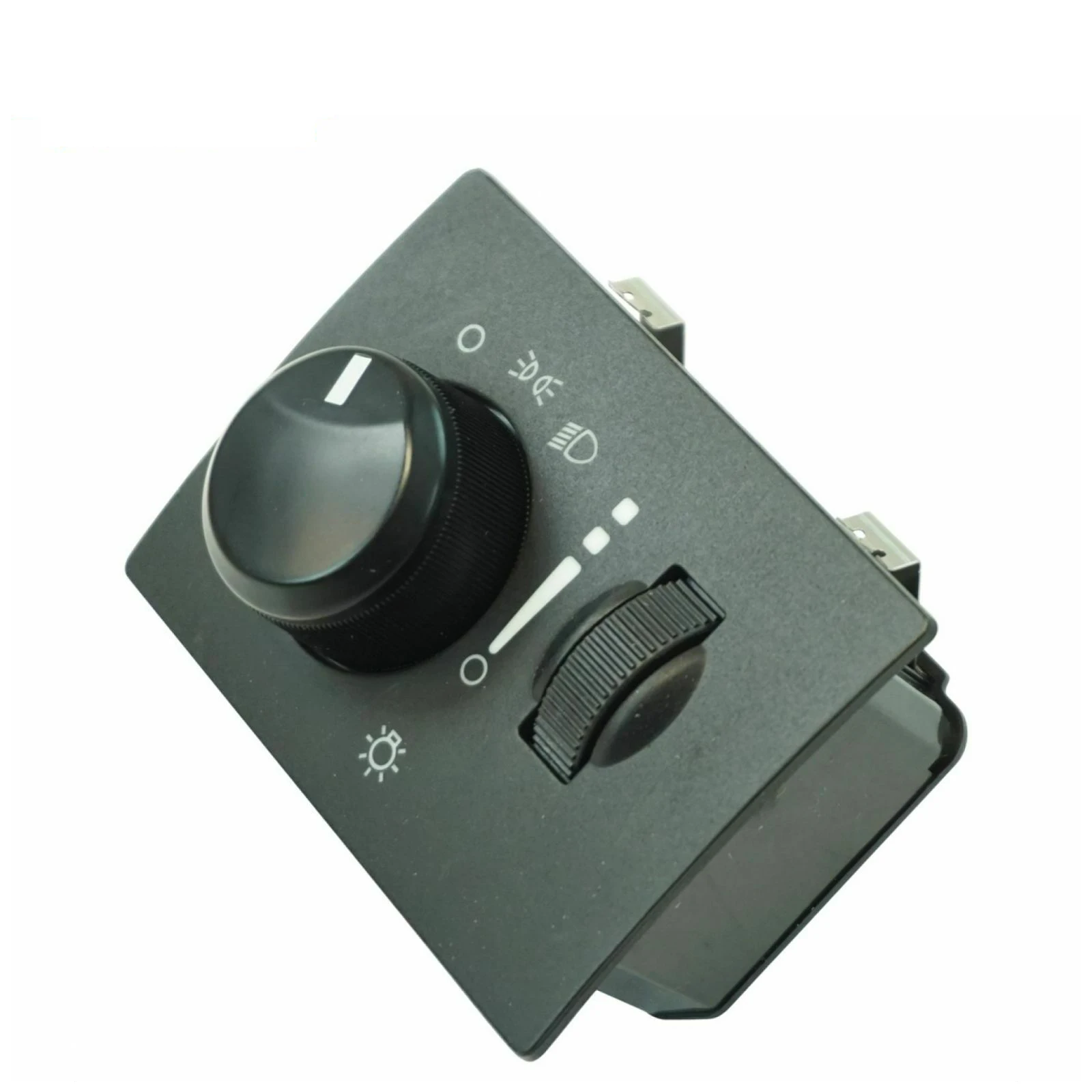 Light dimmer