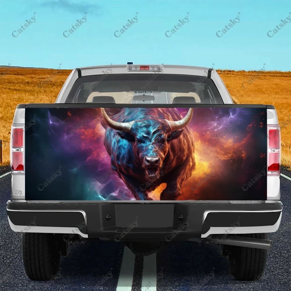 Универсальная повязка на заднюю дверь грузовика Wild Bull in Space Nebula материал
